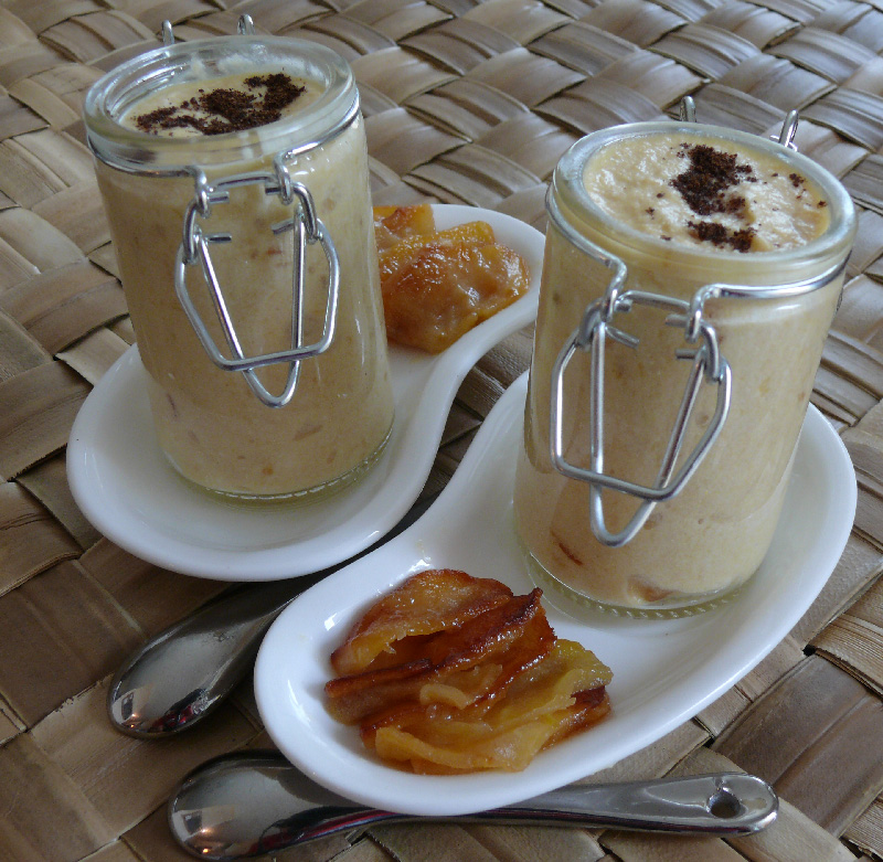 Mousse de pommes caramelisees