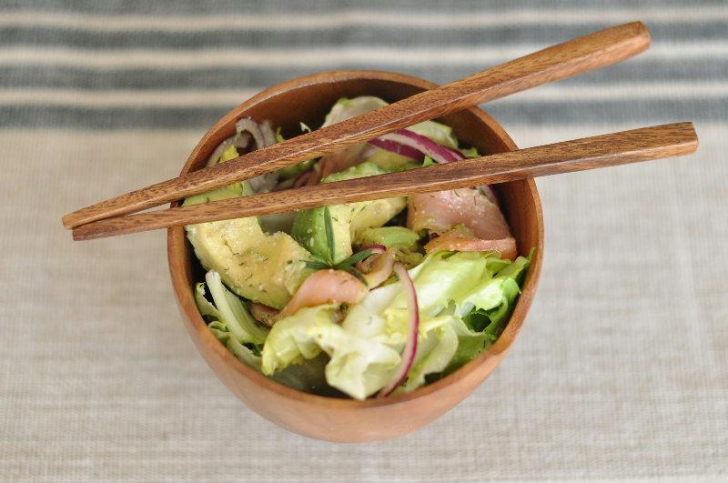 Salade d'avocat et de saumon fumé