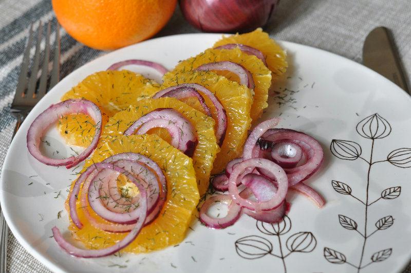 Salade d'orange aux oignons rouges