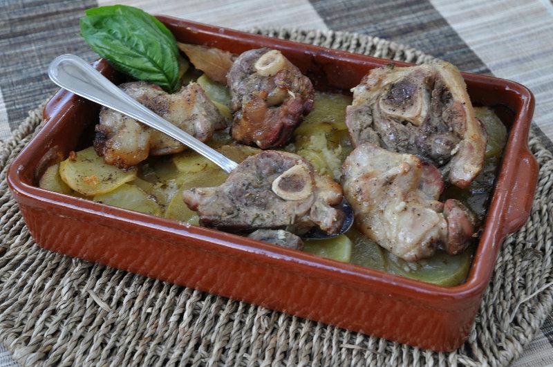 Côtes d'agneau aux pommes de terre