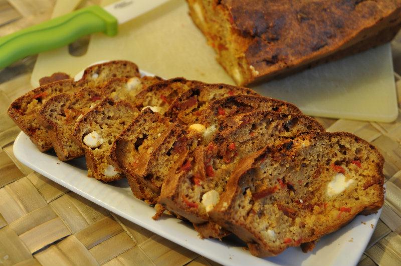 Cake au Poivron rouge, fêta  et chorizo