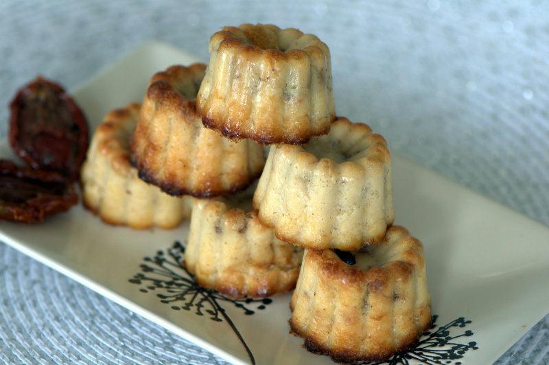 Cannelés à la ricotta et tomates séchées