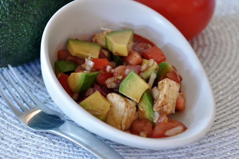 Salade de tomates et avocats
